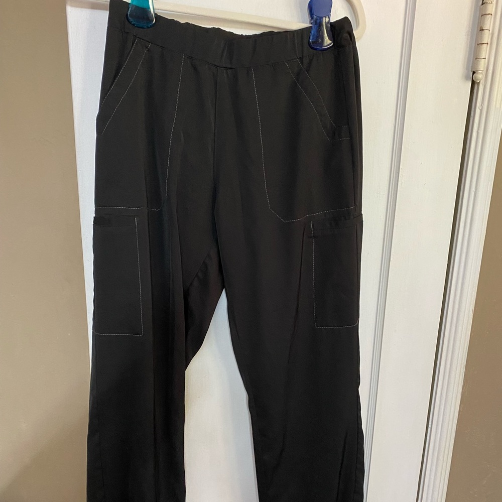 WonderWink black scrub bottoms medium petite
